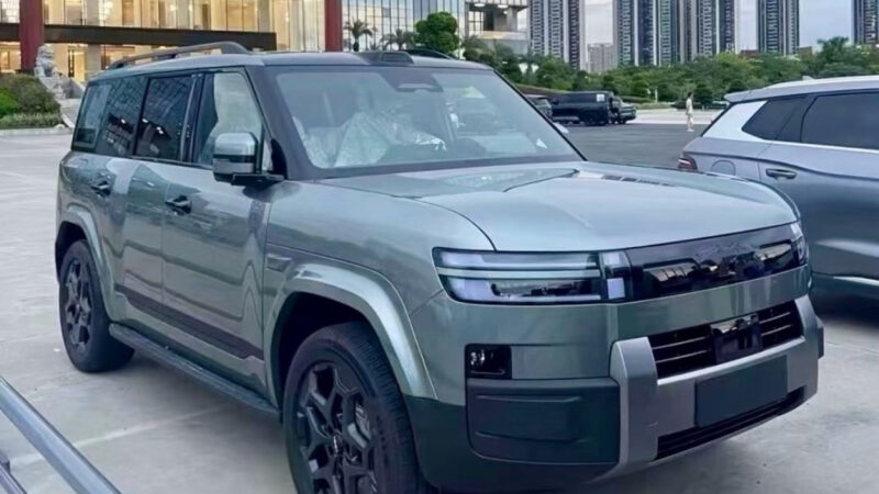 Fang Cheng Bao Ti7 от BYD был замечен в Китае в преддверии презентации – раскрыт интерьер