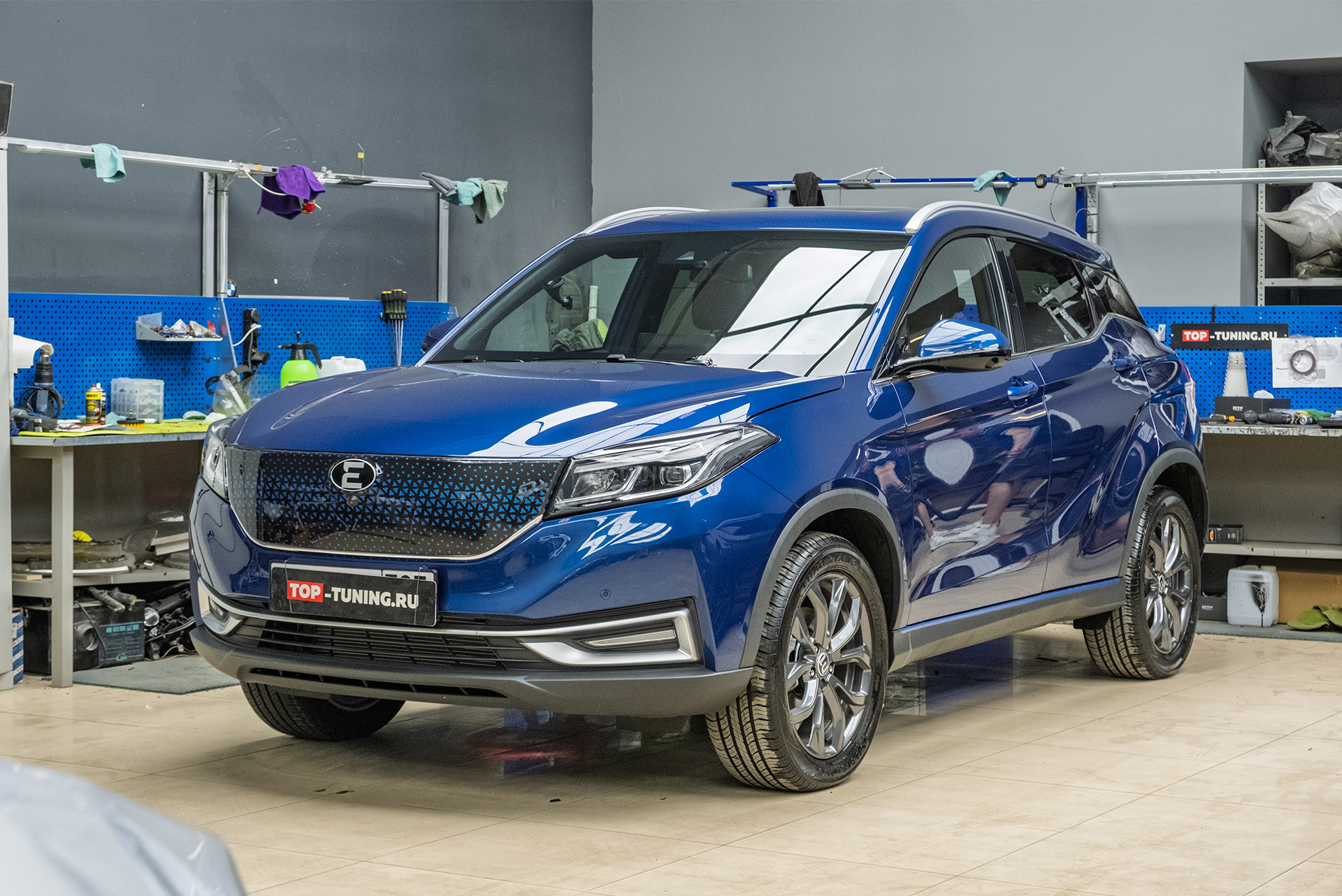 Дооснащение Evolute i-JOY системой электронного выхлопа и шумоизоляцией дверей