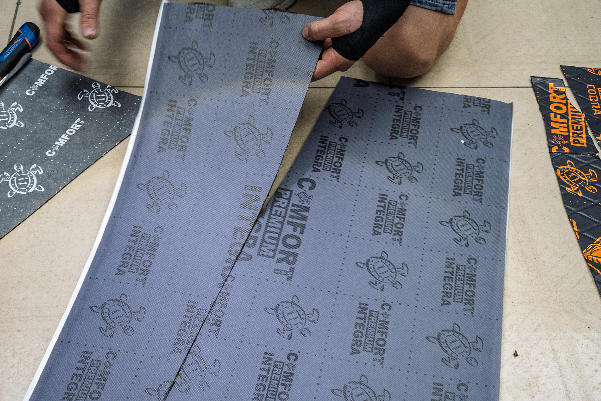 110049 Дооснащение Evolute i-JOY системой электронного выхлопа и шумоизоляцией дверей