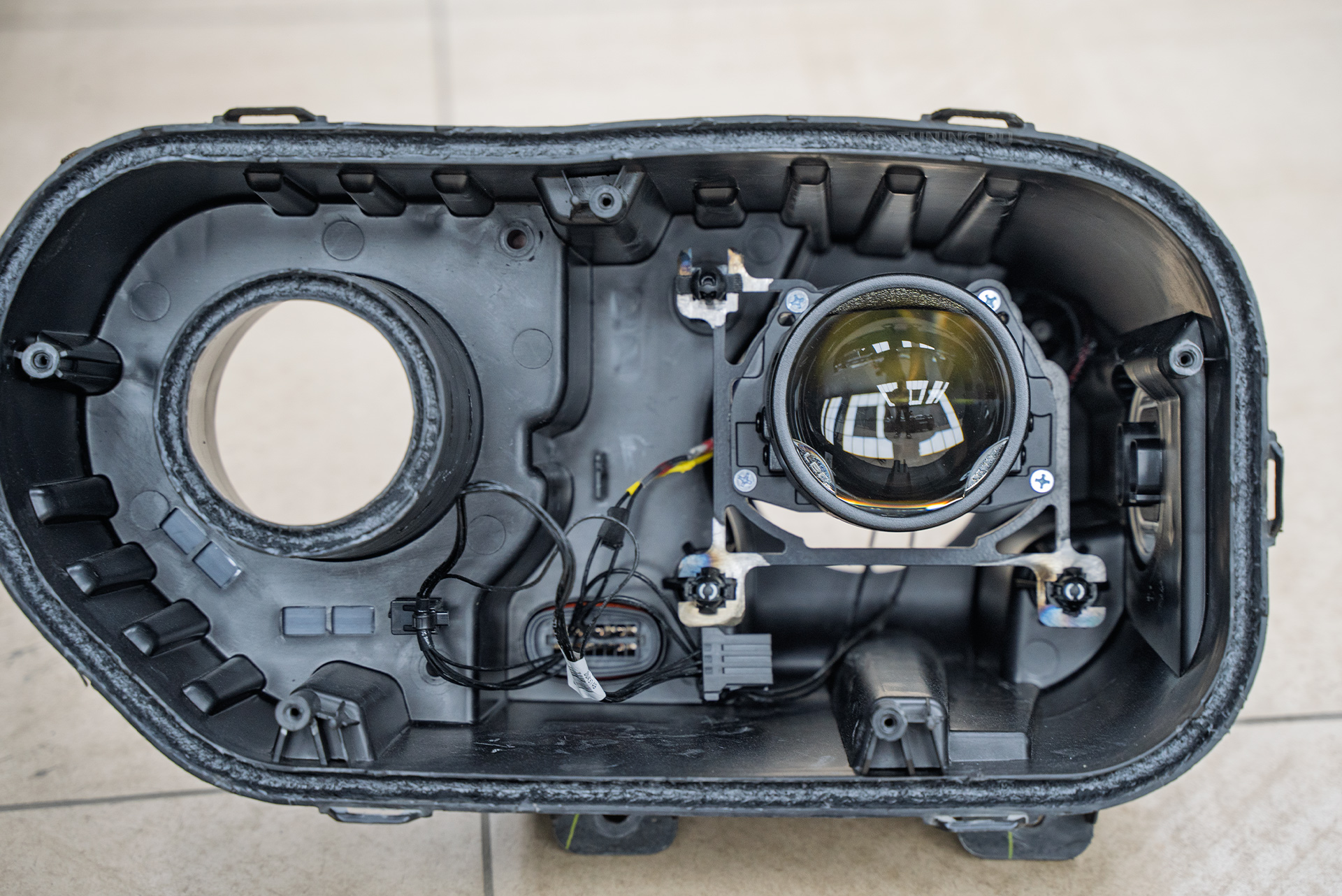 110057 Тюнинг и полировка фар Dodge Challenger 2008+