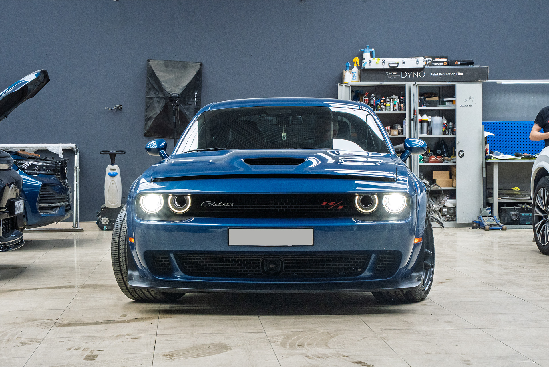 Тюнинг и полировка фар Dodge Challenger 2008+ 