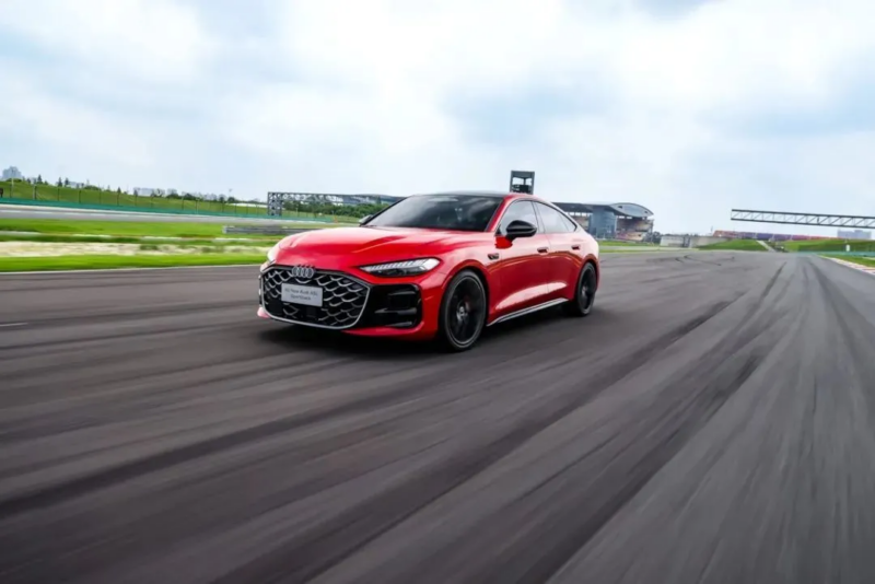 Audi A5L Sportback, представленный в качестве первой топливной модели с системой ADAS от Huawei, получил 9800 заказов в день запуска