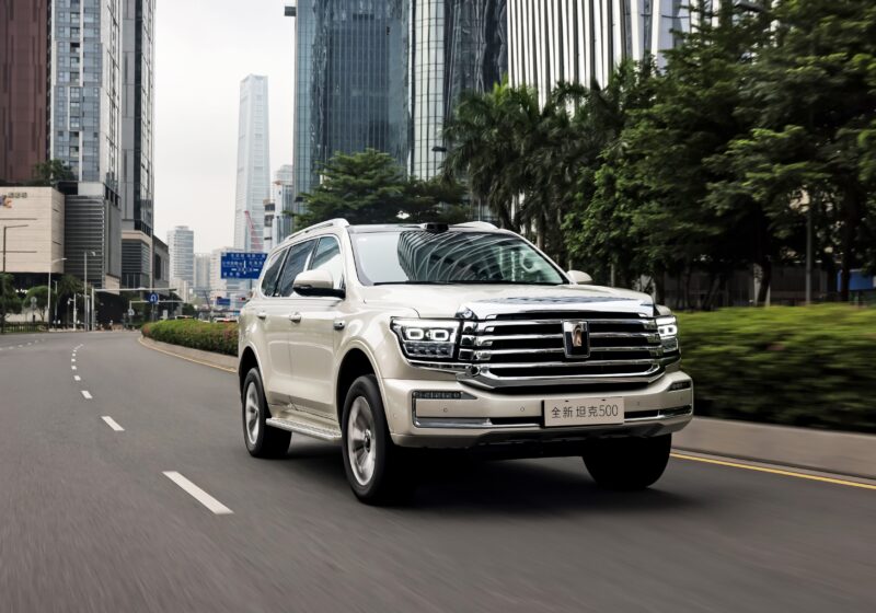 Габариты кузова нового Tank 500 составляют 5078 мм в длину, 1934 мм в ширину и 1905 мм в высоту, а колёсная база &mdash; 2850 мм. Эти параметры аналогичны текущей модели. Кроме того, у Tank 500 угол въезда составляет 29&deg;, угол съезда &mdash; 24&deg;, а минимальный д