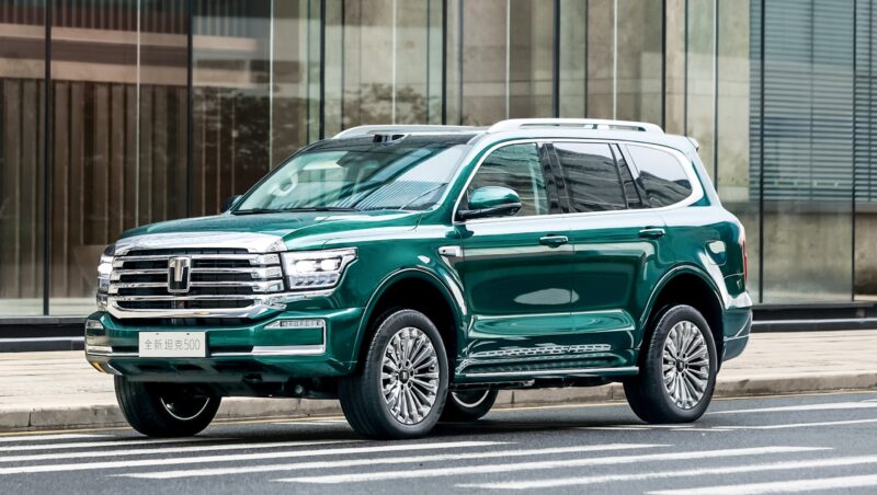 Габариты кузова нового Tank 500 составляют 5078 мм в длину, 1934 мм в ширину и 1905 мм в высоту, а колёсная база &mdash; 2850 мм. Эти параметры аналогичны текущей модели. Кроме того, у Tank 500 угол въезда составляет 29&deg;, угол съезда &mdash; 24&deg;, а минимальный д