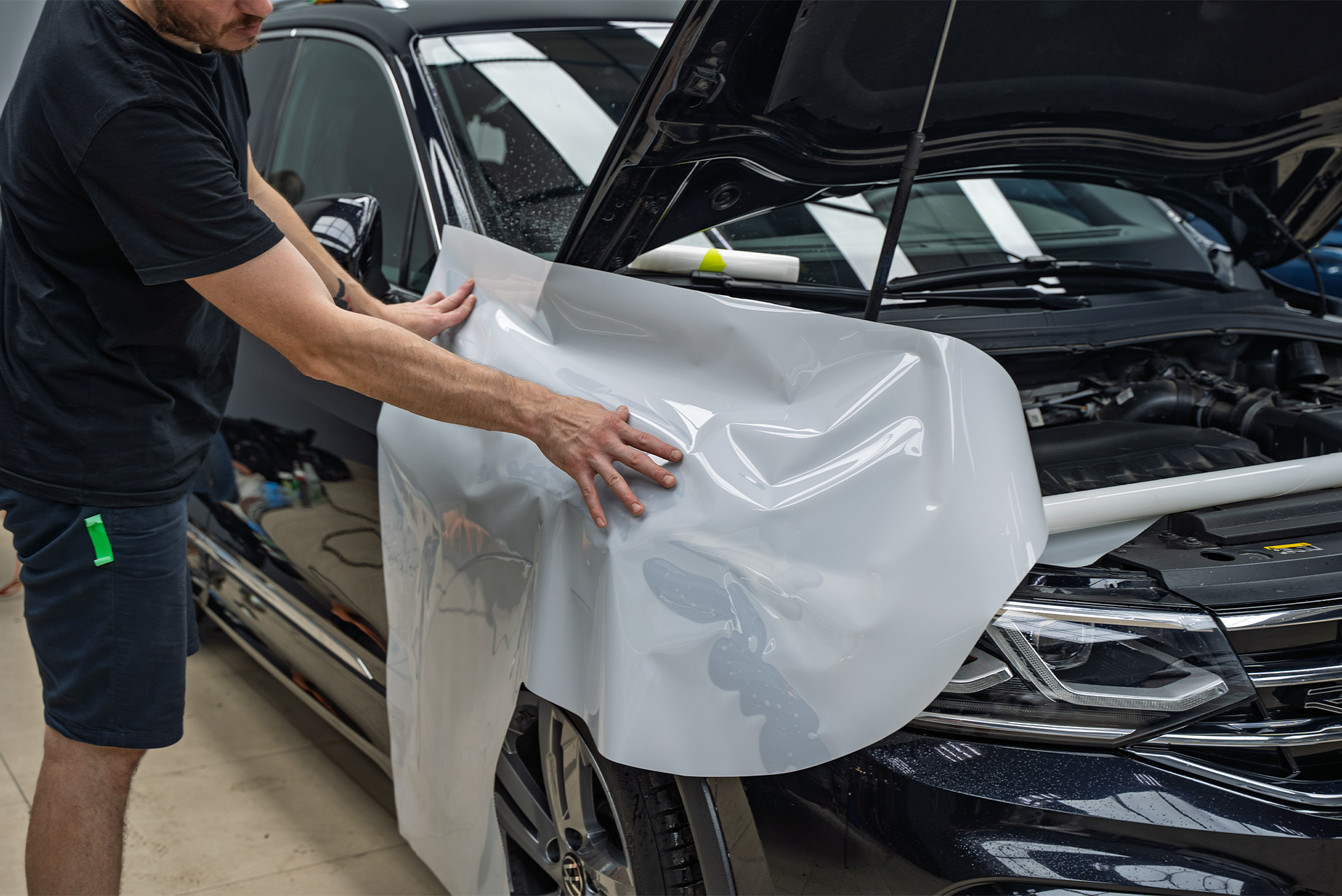 110067 Зона риска Volkswagen Tiguan 2021 в полиуретановую пленку + керамика кузова