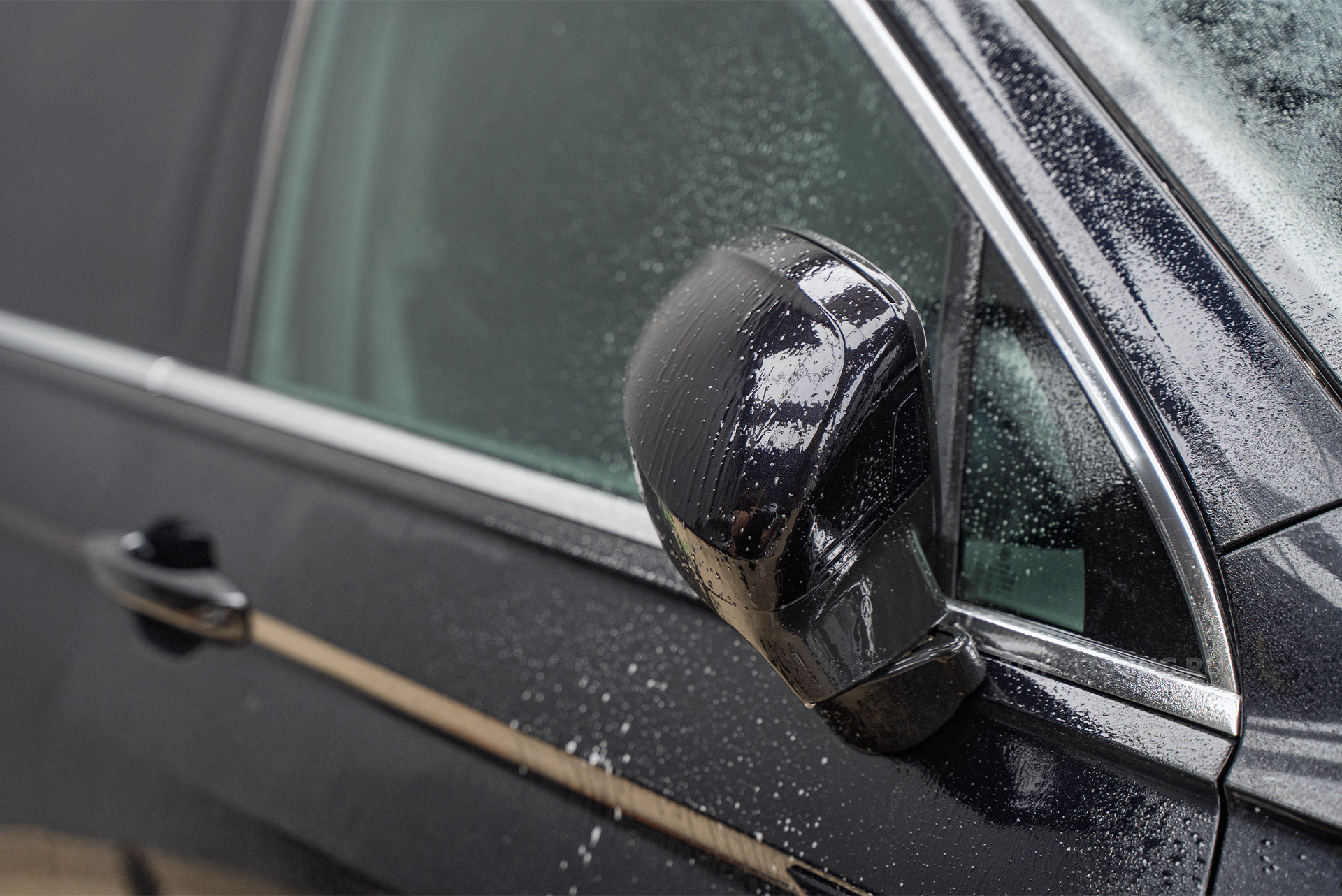 Зона риска Volkswagen Tiguan 2021 в полиуретановую пленку + керамика кузова 