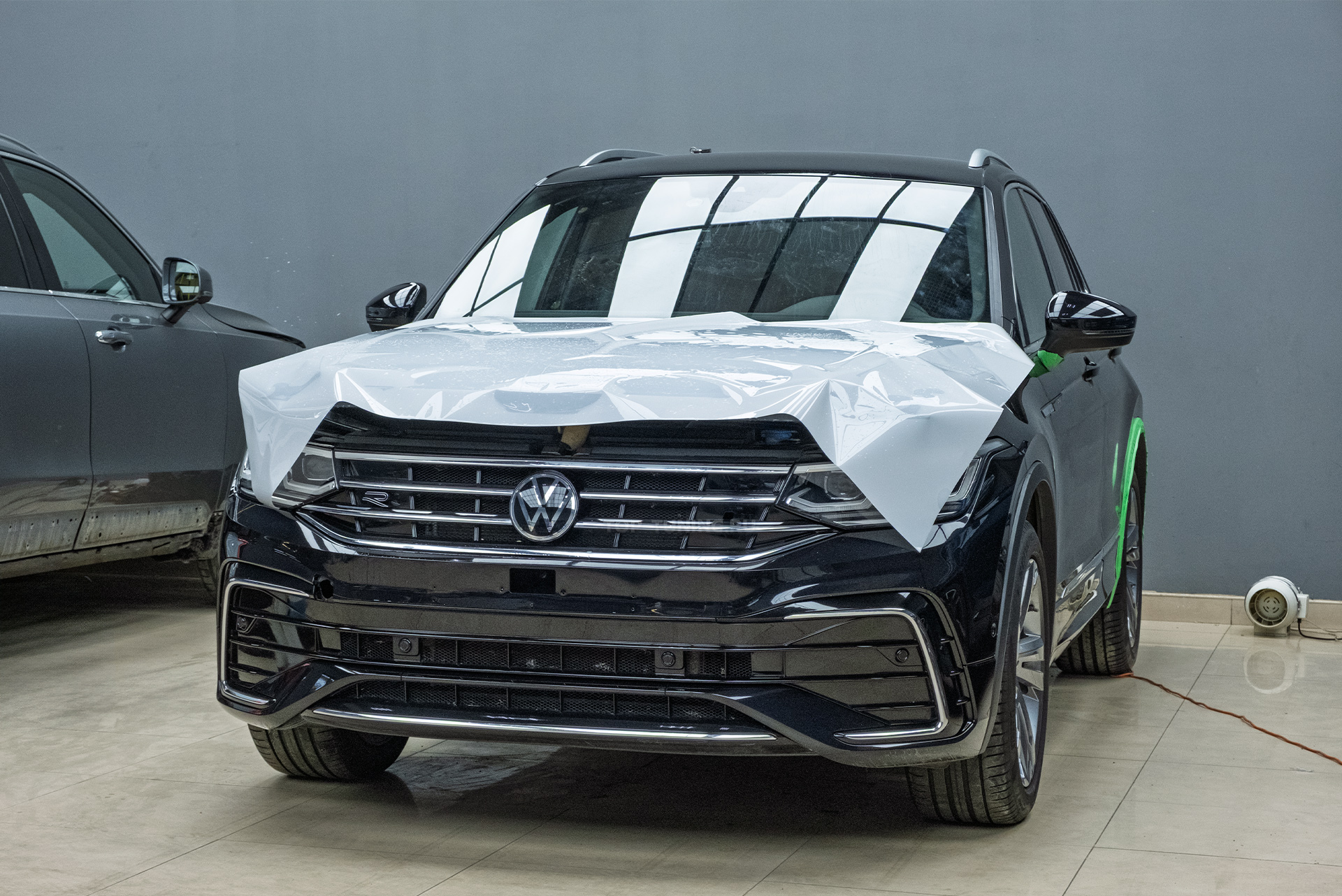 110067 Зона риска Volkswagen Tiguan 2021 в полиуретановую пленку + керамика кузова