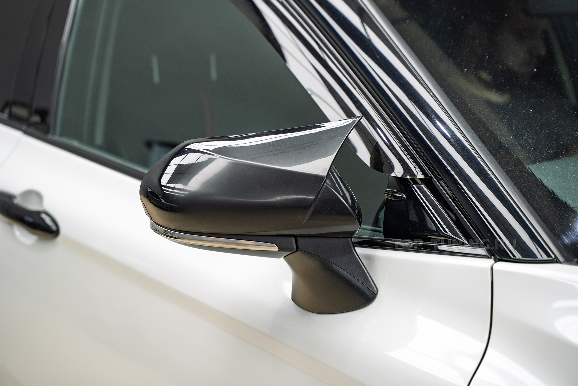 Электронный выхлоп THOR 2.0 для Toyota Camry 2020, тюнинг обвеса и доводчики дверей