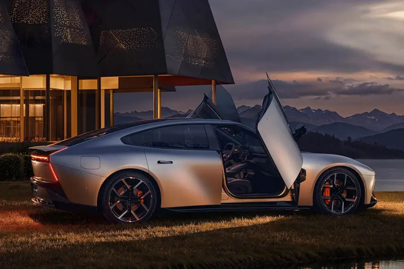 Предварительные заказы на Xpeng P7 уже принимаются, а выход модели на рынок ожидается в августе.