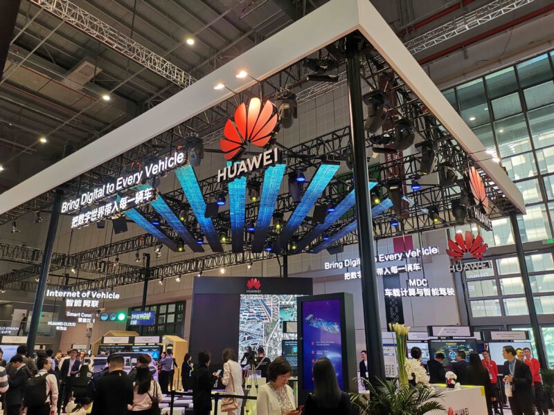 Компания Huawei установила Qiankun ADS на 1 миллион автомобилей.