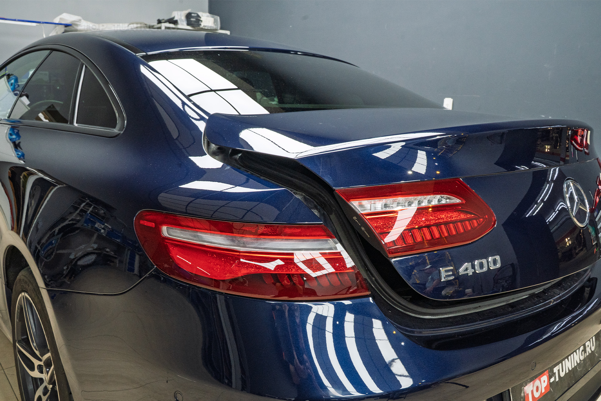 110121 Замена и оклейка задних фонарей Mercedes-Benz E-class W213