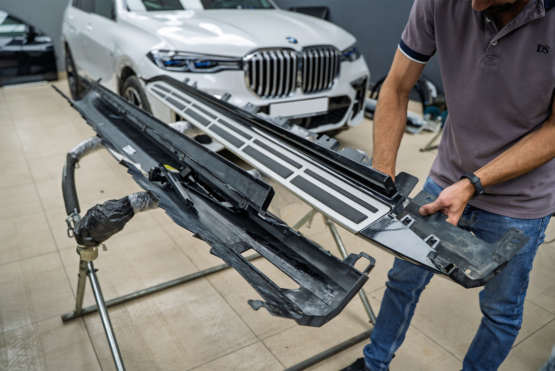 110129 Монтаж порогов-ступеней для BMW X7 G07