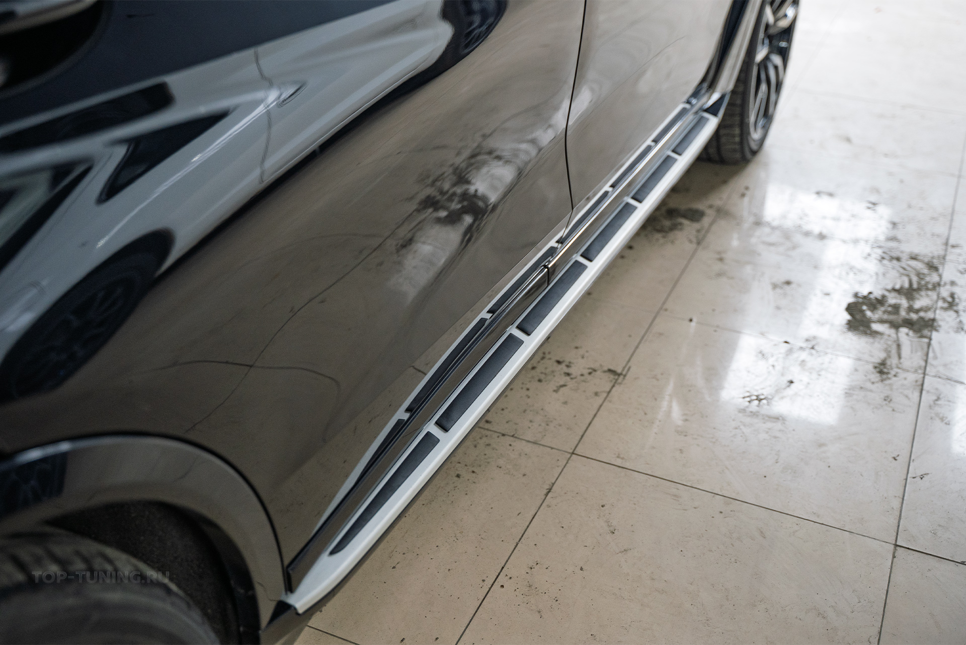 110129 Монтаж порогов-ступеней для BMW X7 G07