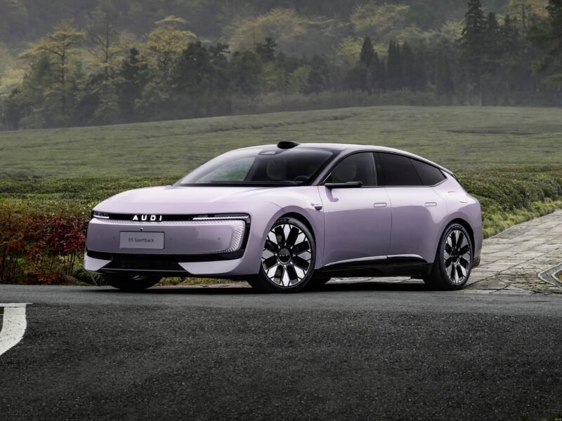 AUDI E5 Sportback с запасом хода 773 км и огромным 59-дюймовым светодиодным экраном начинает предварительные продажи в Китае по цене 2,65 млн рублей