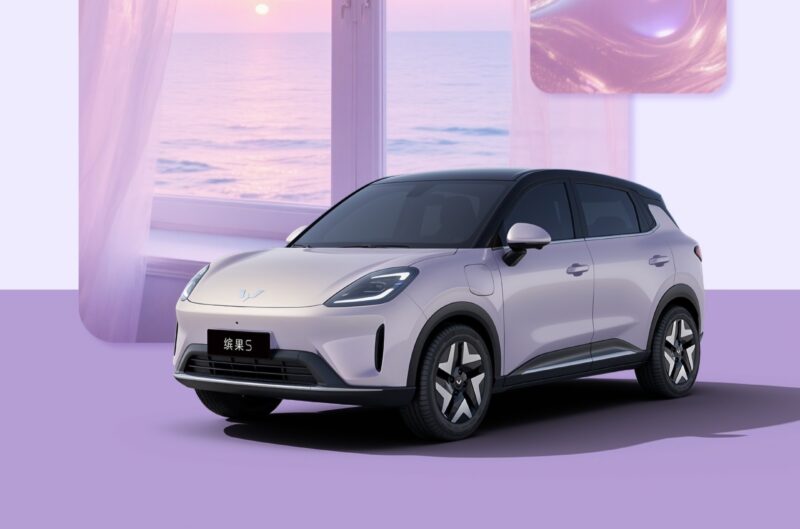 Предпродажа электромобиля Wuling Bingo S EV от SGMW начинается по цене 775 000 рублей с запасом хода 325 км и 430 км