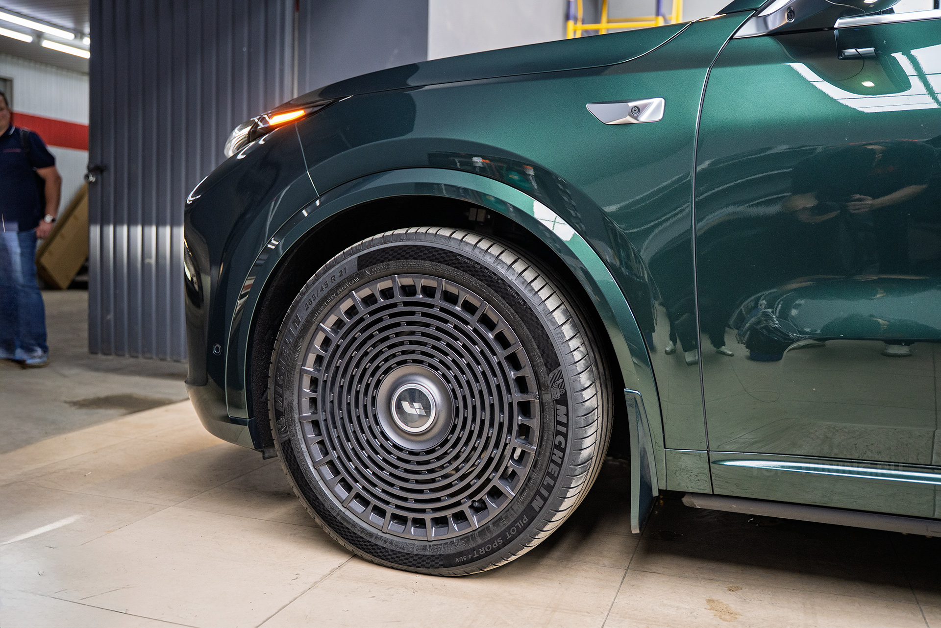 Тюнинг Lixiang L9 – установка решетки радиатора Star Sky 110139 Тюнинг Lixiang L9 – установка решетки радиатора Star Sky