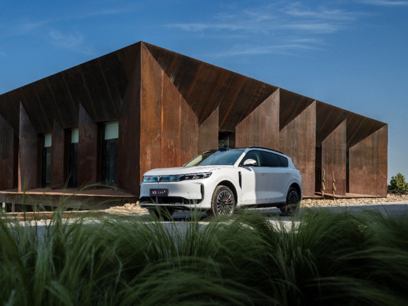 Dongfeng Motor объявляет о регистрации Voyah в Гонконге, материнская компания переходит в частную собственность