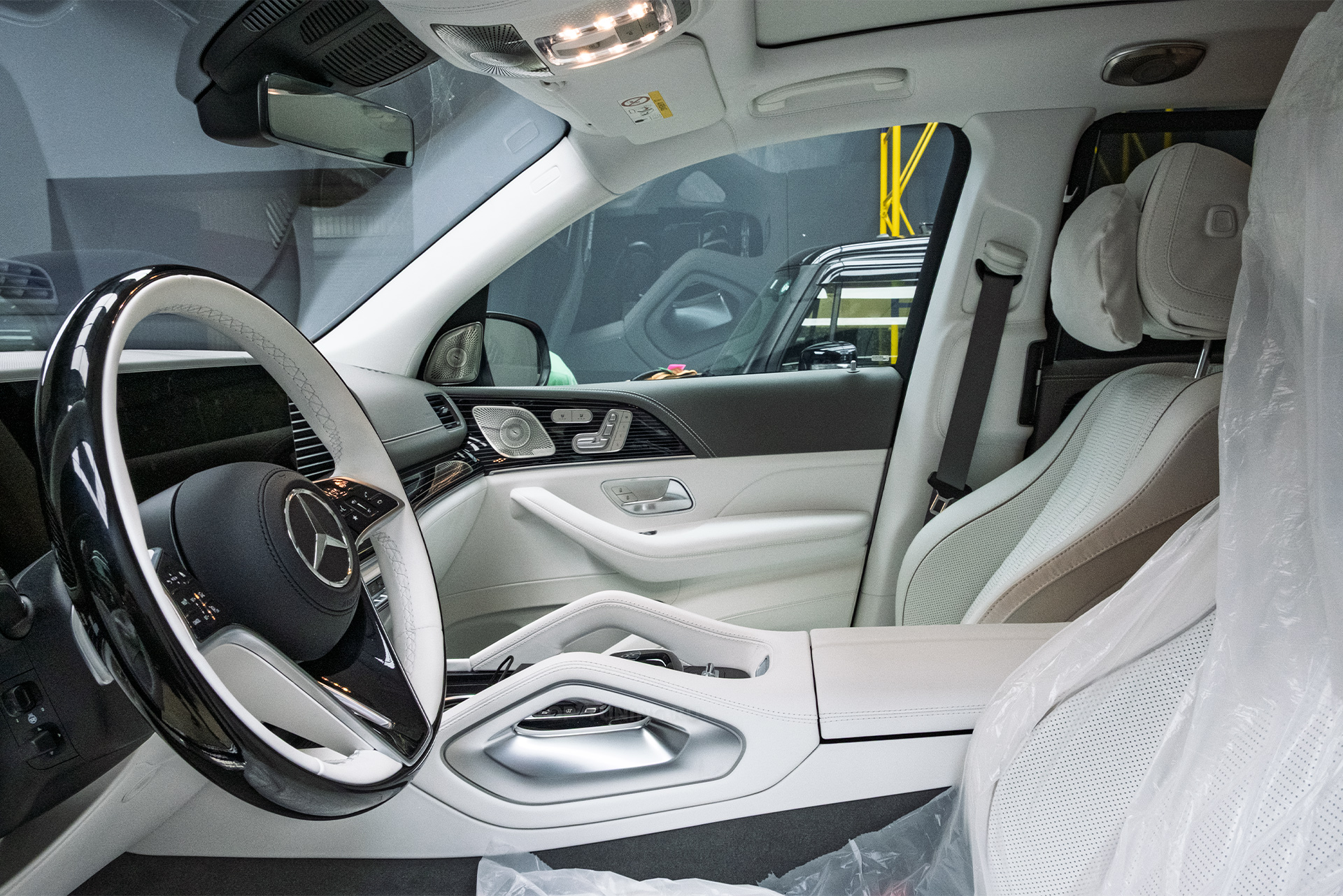 Оклейка кузова Mercedes-Benz Maybach GLS  2024 в Топ Тюнинг Москва