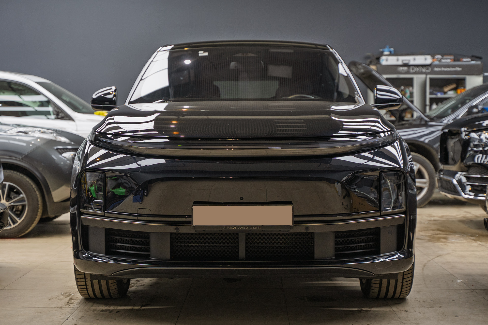 Монтаж антихром-пакета для Lixiang L7 