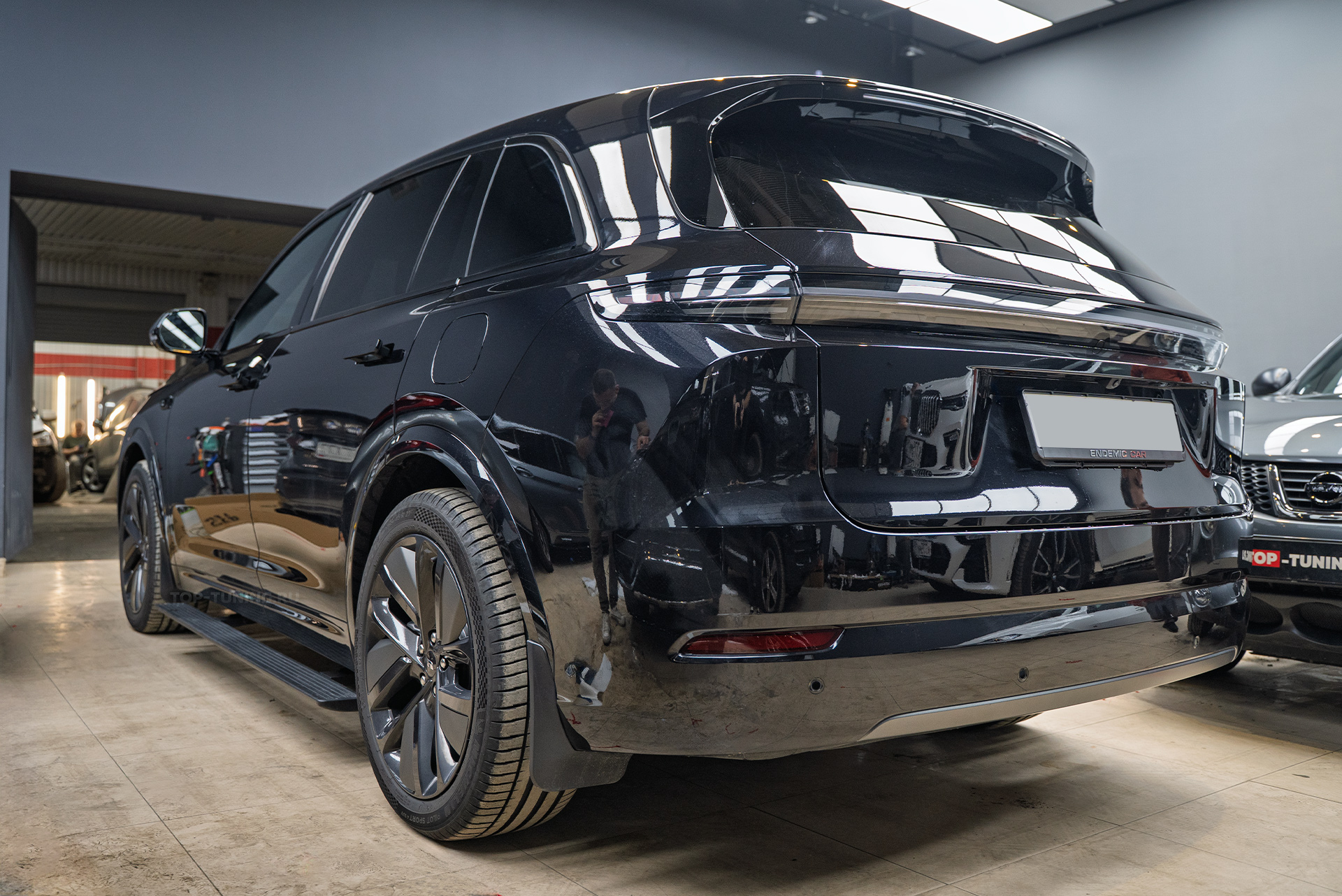 Монтаж антихром-пакета для Lixiang L7 