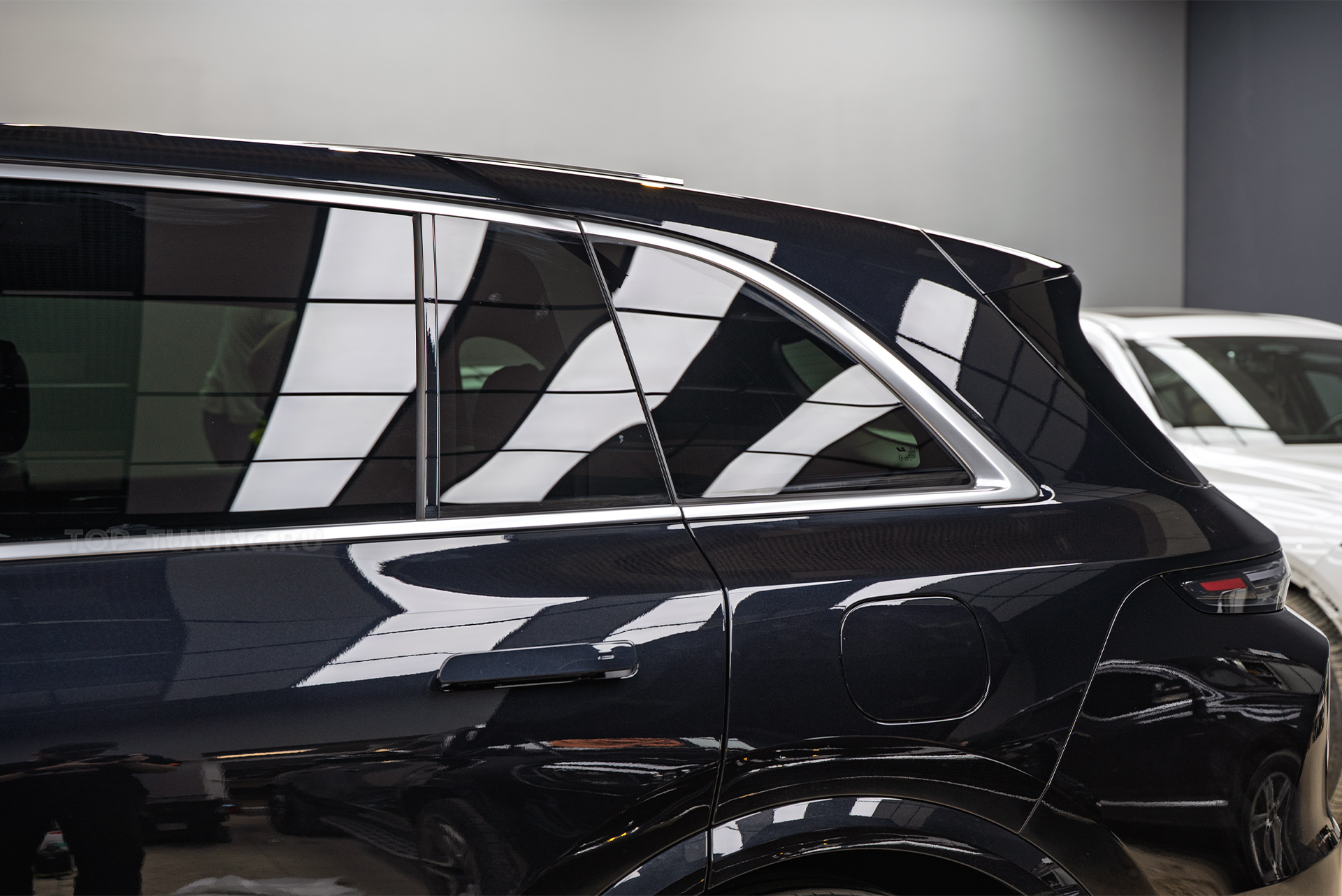 Монтаж антихром-пакета для Lixiang L7 