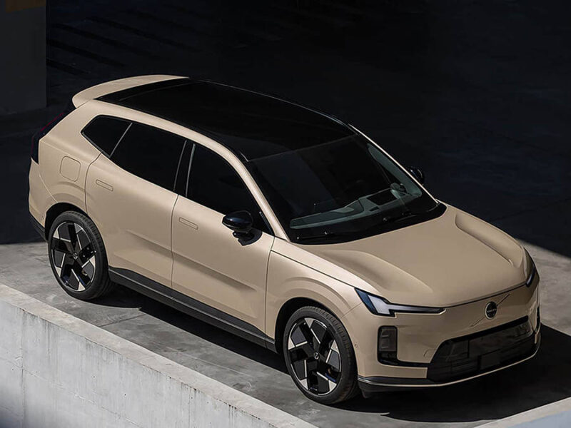 Предварительная продажа Volvo XC70 PHEV китайского производства начинается с 3,36 млн рублей