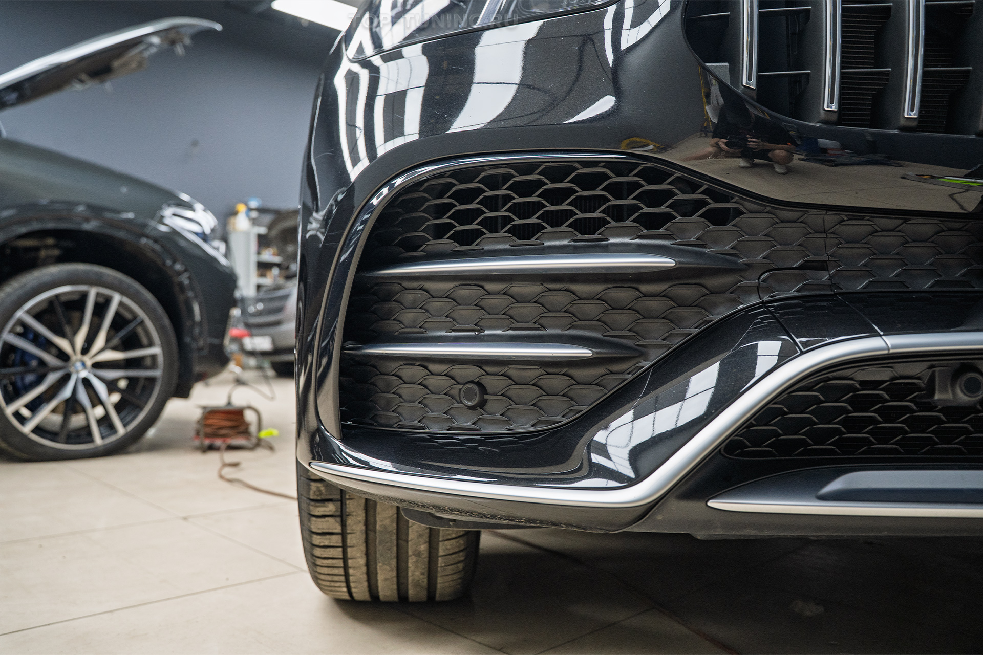 Оклейка всего кузова в сатиновый полиуретан для Mercedes-Benz GLE53 AMG