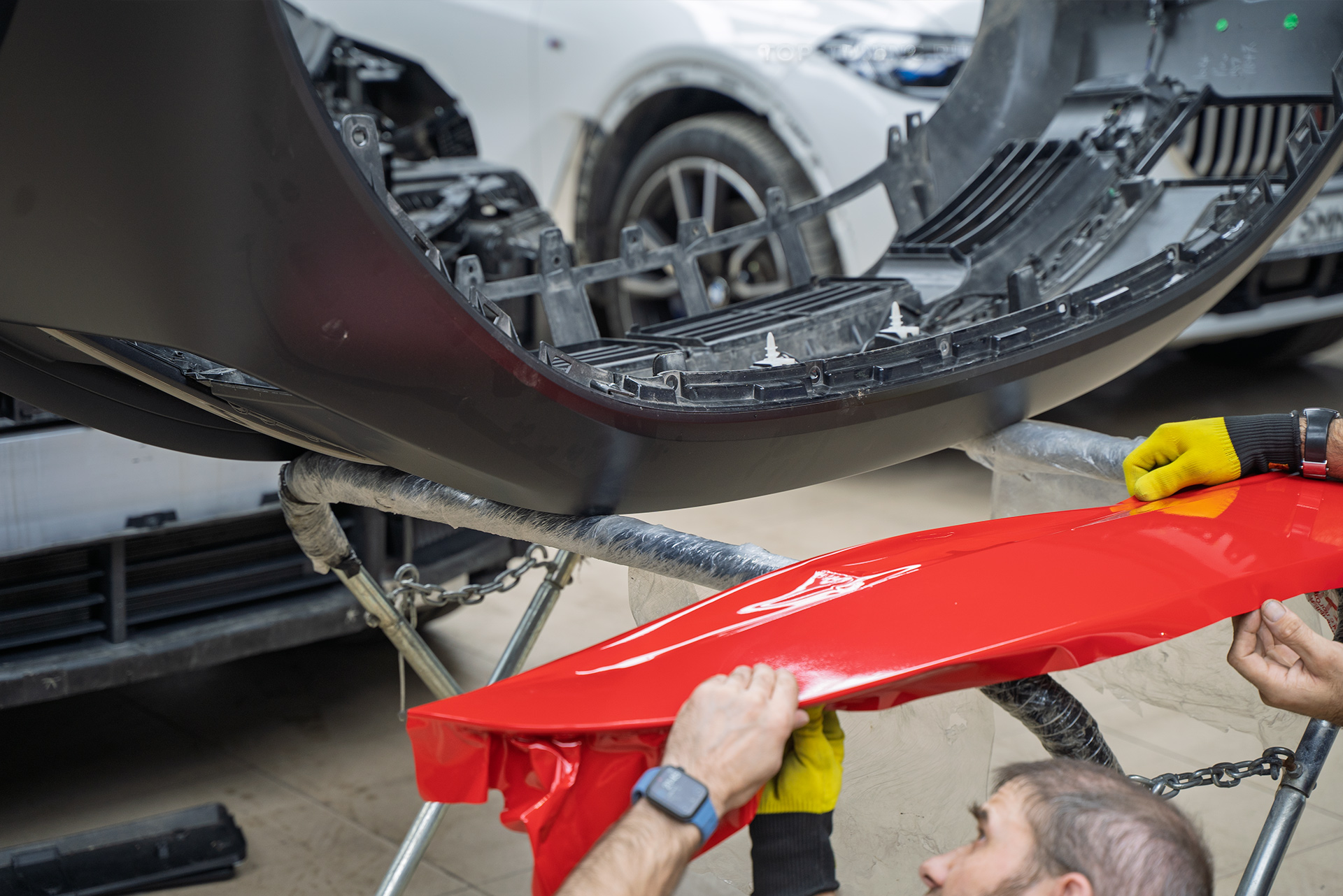 Эффектный стайлинг переднего бампера и порогов Lixiang L7 Ultra