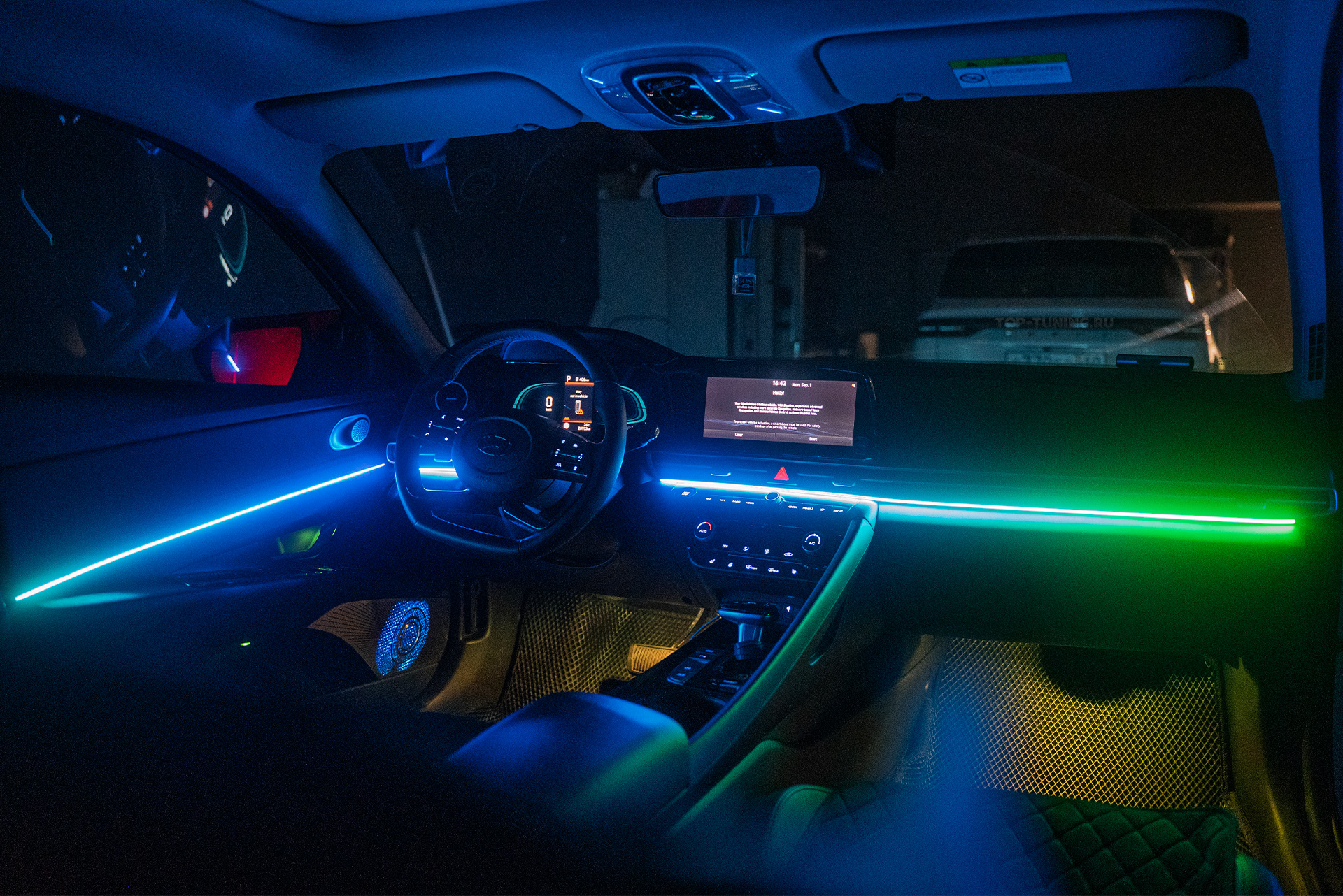 Динамическая подсветка 24 в 1 в салон новой Hyundai Elantra CN7 рестайлинг