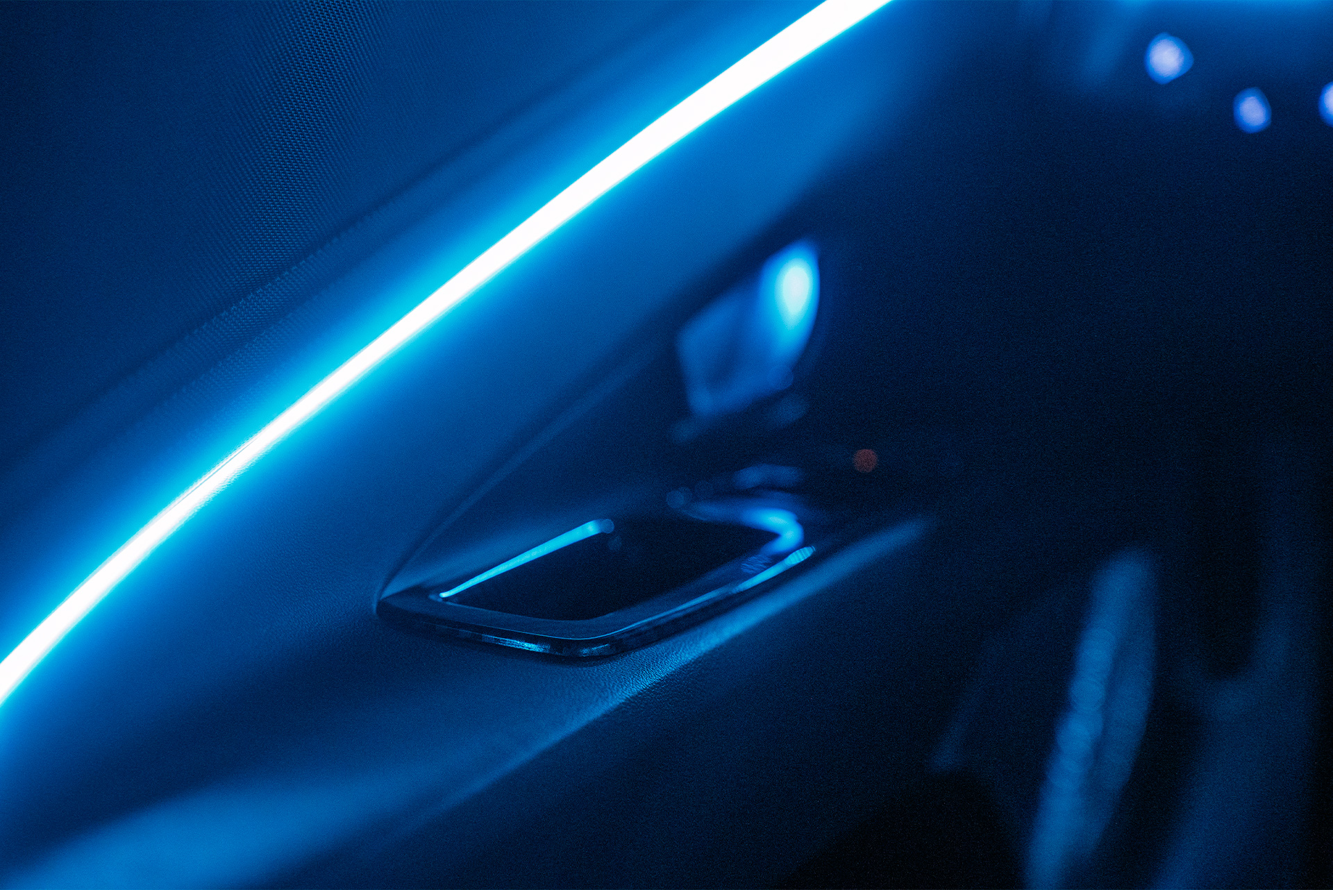 Динамическая подсветка 24 в 1 в салон новой Hyundai Elantra CN7 рестайлинг