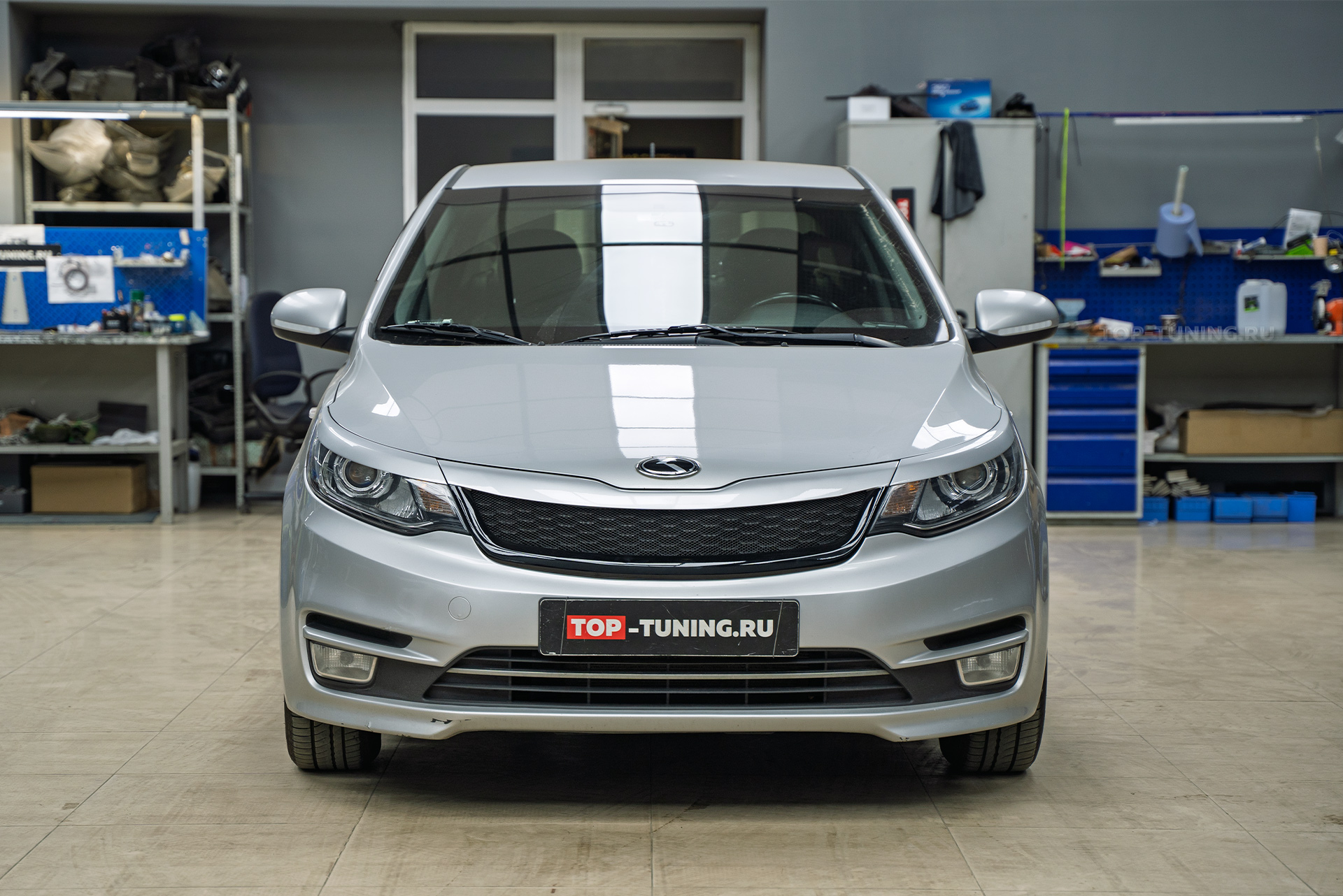 110216 Тюнинг обвеса Kia Rio III: установка диффузора, спойлера и ресничек