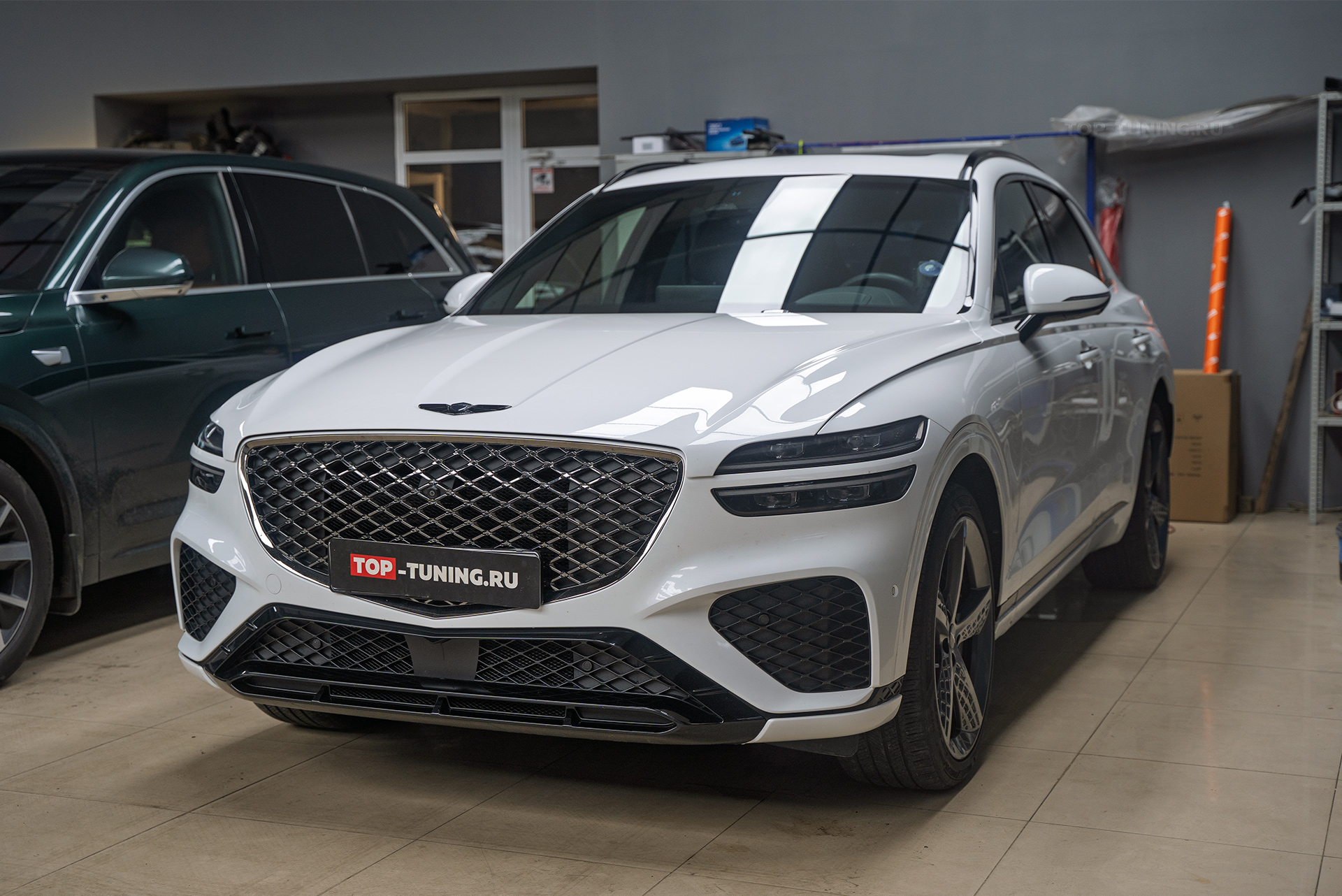 Установка защитной сетки-фильтра для нового Genesis GV70 рестайлинг