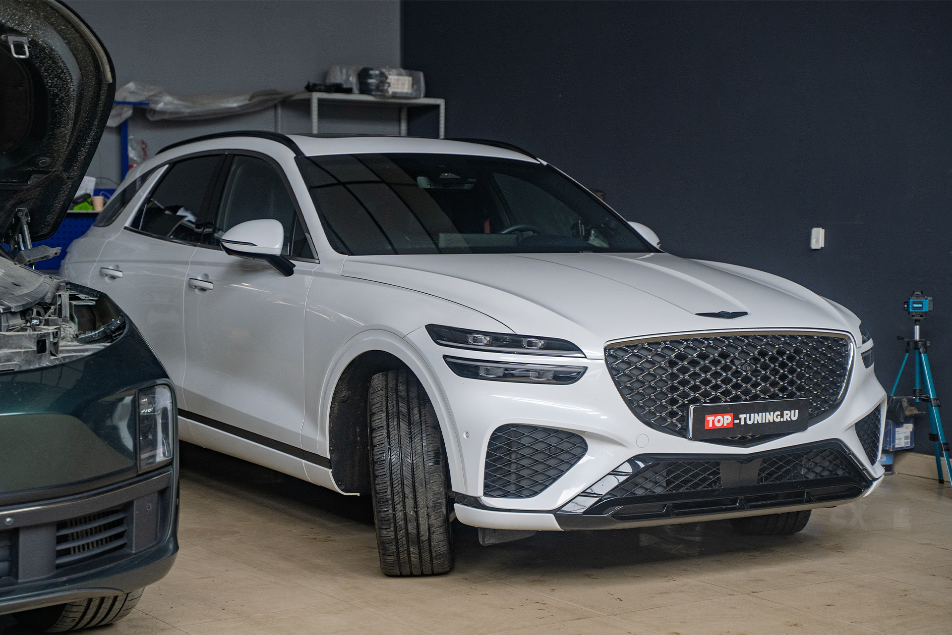 110217 Установка защитной сетки-фильтра для нового Genesis GV70 рестайлинг