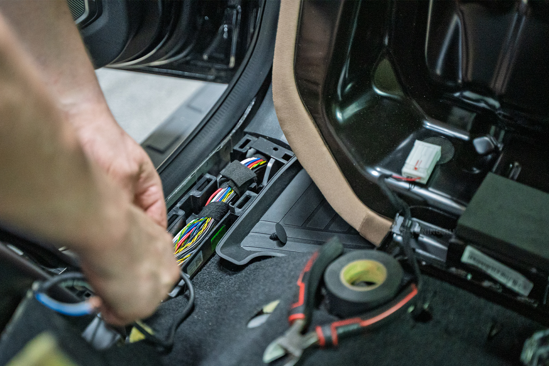 110218 Активный электронный выхлоп THOR 2.0 + ECHO для Jetour T2 2024