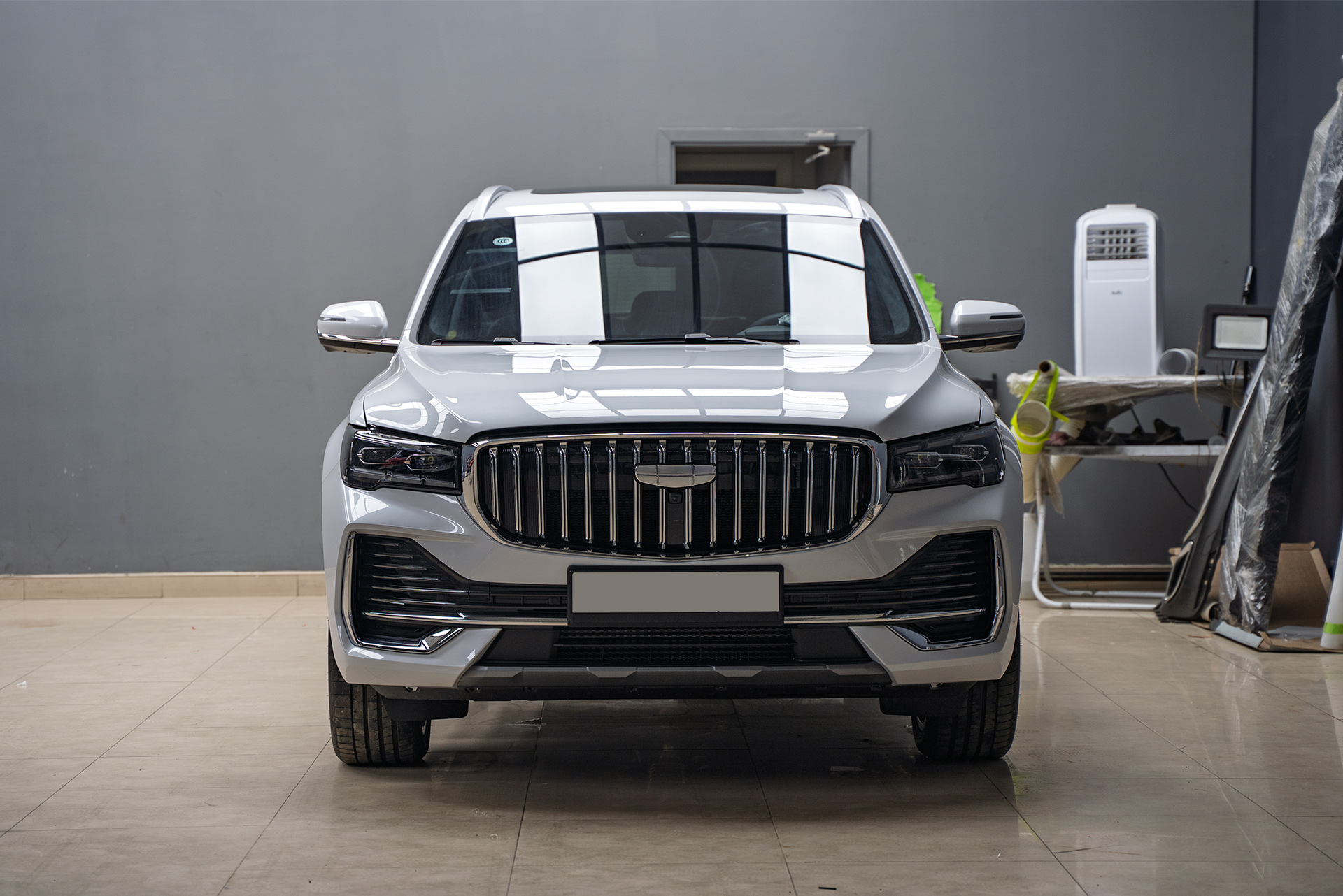 Полная оклейка кузова + защита лобового для Geely Monjaro рестайлинг