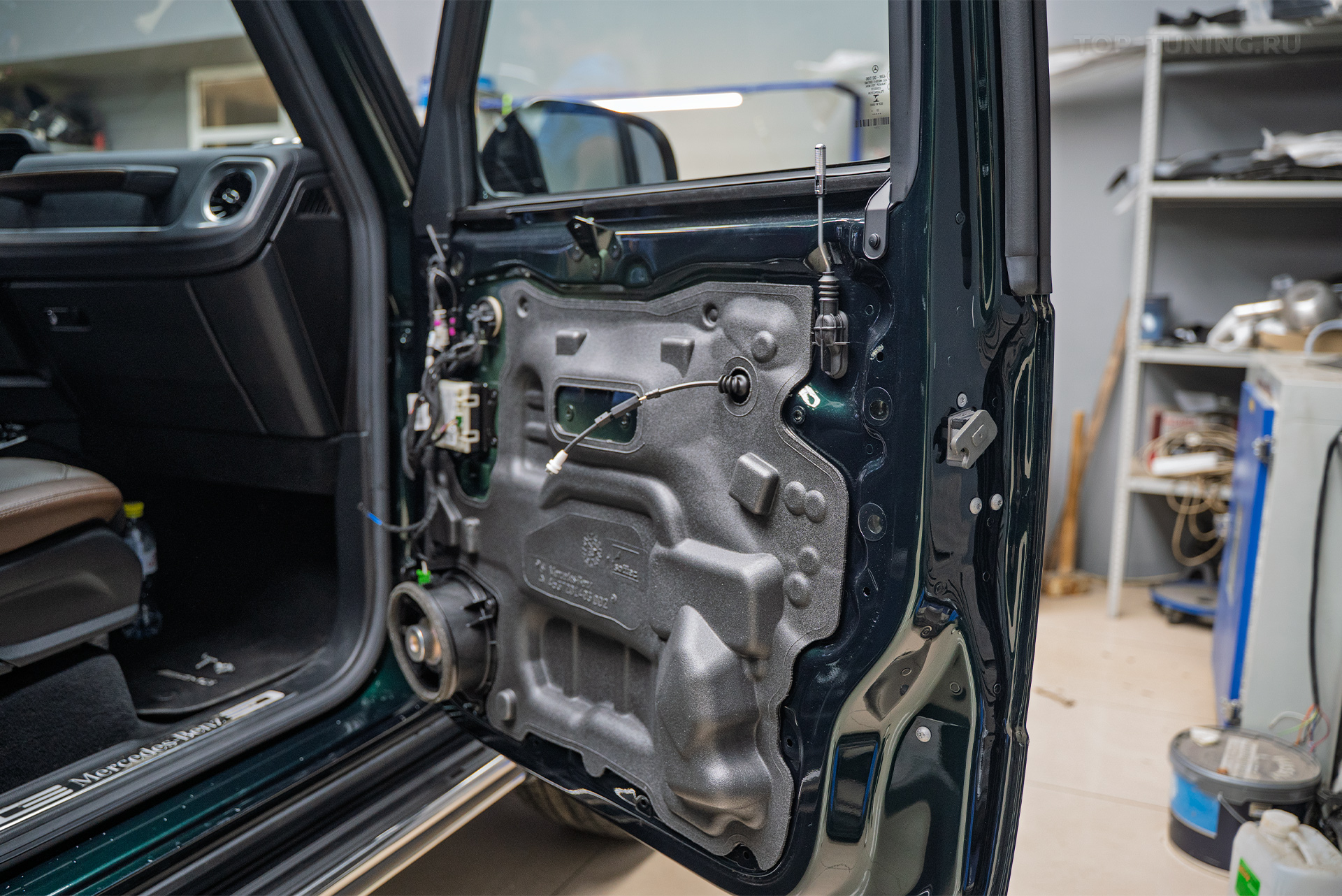 110239 Монтаж доводчиков во все двери Mercedes-Benz Gelandwagen W463 2018-2024