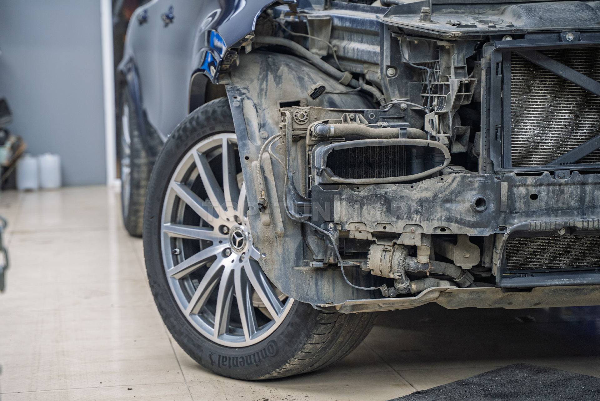 110250 Замена стекол фар Mercedes-Benz GLS 2019 на новую версию