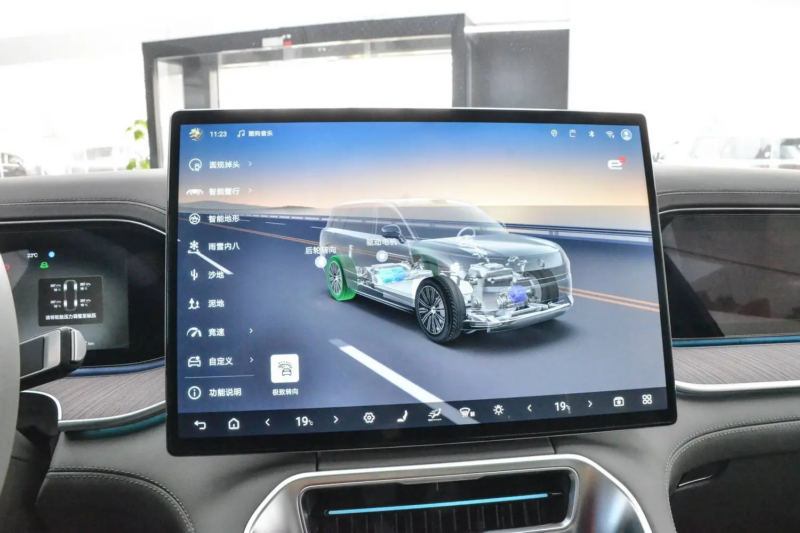 Премиальный бренд BYD &mdash; Denza &mdash; официально объявил о выходе на рынок Denza N9 2026 года выпуска