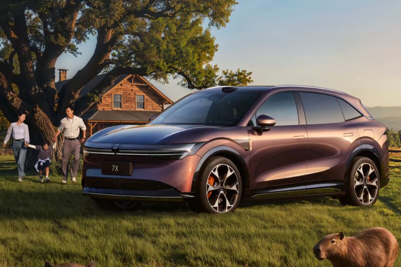 Новый Zeekr 7X EV развивает мощность 784 л.с. и имеет запас хода до 802 км
