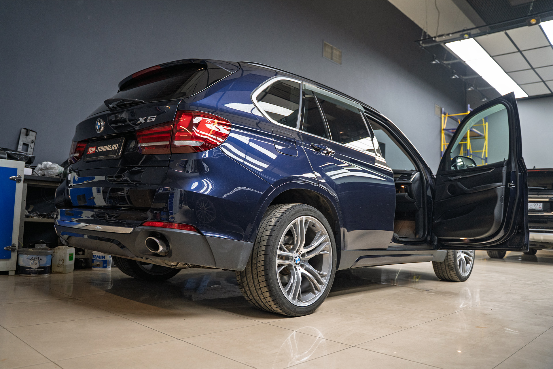 110257 Установка автоматической системы ароматизации и ионизации салона BMW X5 F15