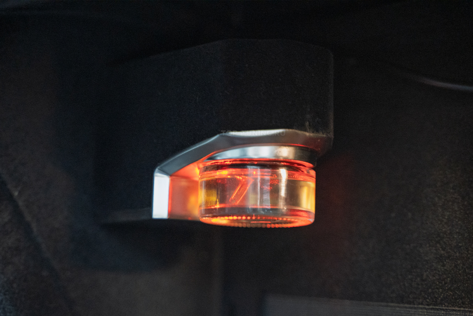 Установка автоматической системы ароматизации и ионизации салона BMW X5 F15