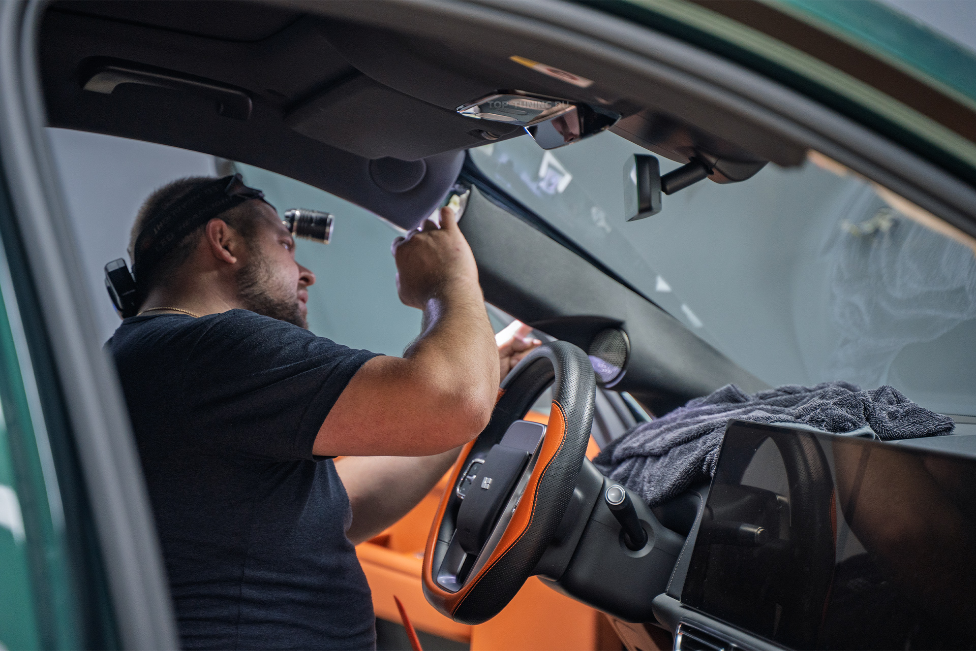 110258 Монтаж акустических стоек для Li L9 – тюнинг автозвука Lixiang Монтаж акустических стоек для Li L9 – тюнинг автозвука Lixiang