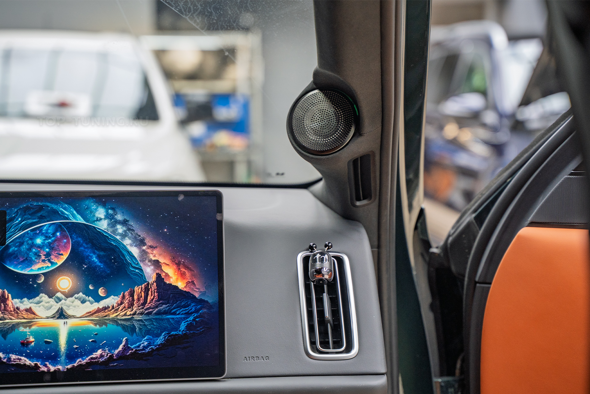 Монтаж акустических стоек для Li L9 – тюнинг автозвука Lixiang 110258 Монтаж акустических стоек для Li L9 – тюнинг автозвука Lixiang