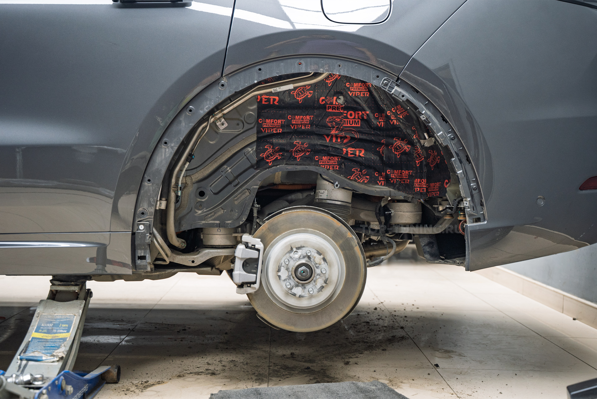 110277 Виброизоляция колесных арок и подкрылков нового Lixiang L9 Виброизоляция колесных арок и подкрылков нового Lixiang L9 в Топ Тюнинг Москва