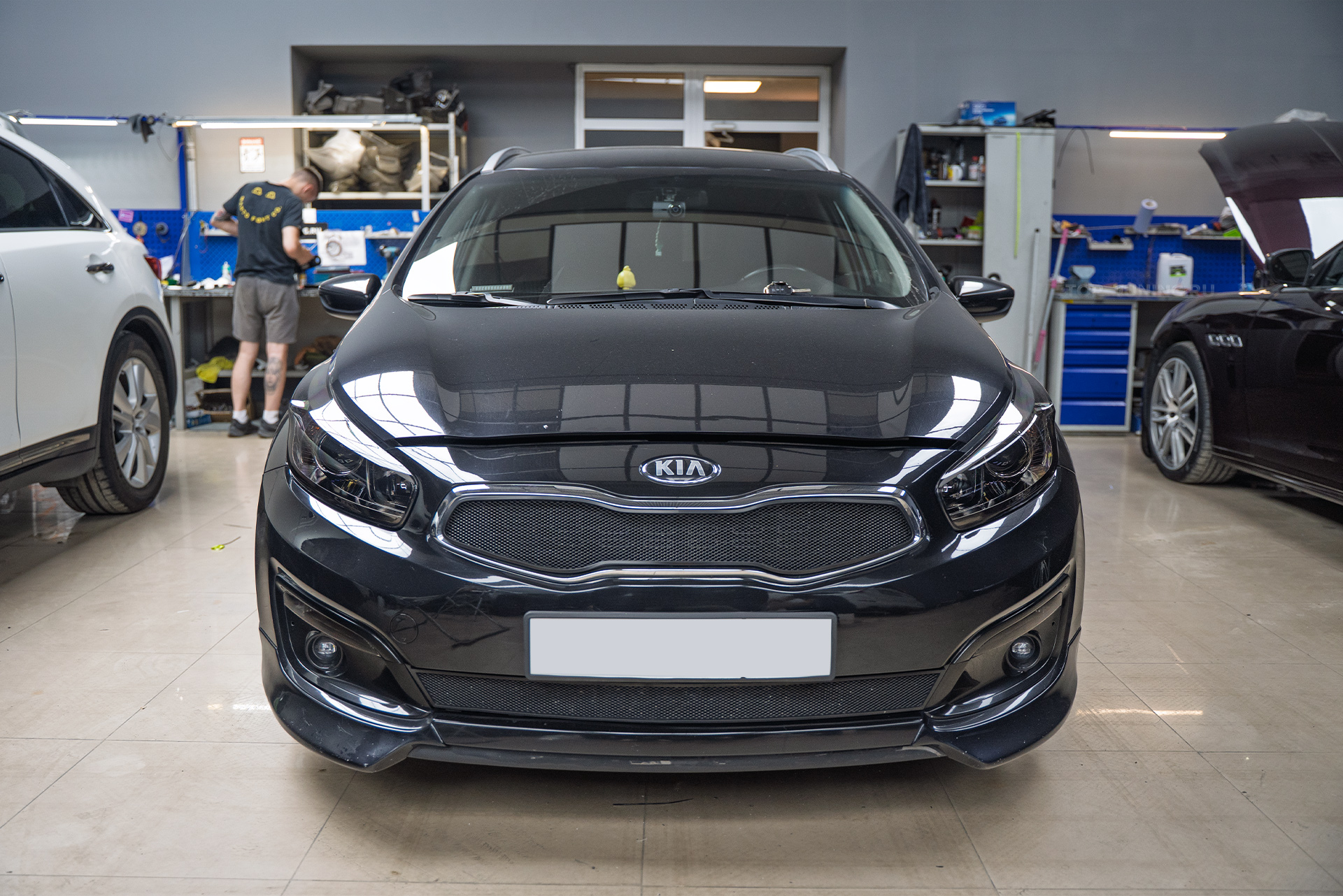 Тюнинг-модернизация Kia Ceed II – спортивный капот GTR с жабрами 110278 Тюнинг-модернизация Kia Ceed II – спортивный капот GTR с жабрами