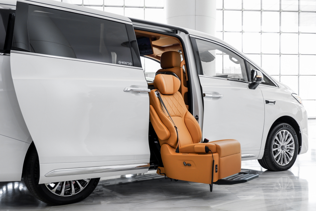 WEY Gaoshan 7 MPV от GWM доступен для предварительной продажи по цене 3,4 млн рублей