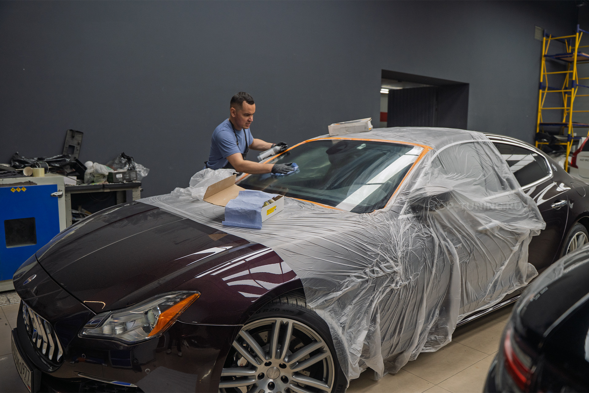 Тюнинг + полировка + оклейка передней оптики Maserati Quattroporte 2017