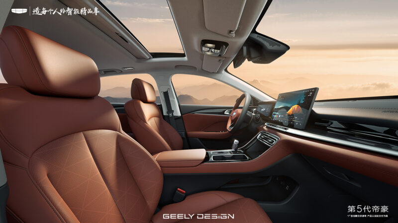 Автомобиль привлекает внимание обновлённым дизайном, более мощным двигателем и увеличенными габаритами.