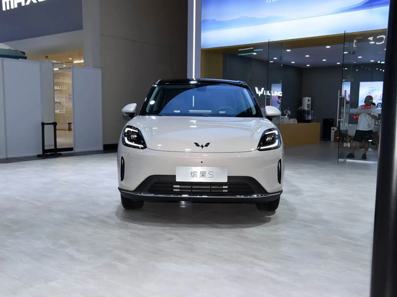 Предпродажная цена модели составит от 68 800 до 81 800 юаней (810 000–962 000 рублей).