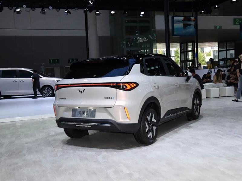 Предпродажная цена модели составит от 68 800 до 81 800 юаней (810 000–962 000 рублей).